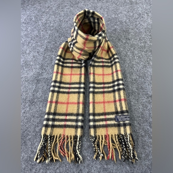 Vintage lamb wool Burberry - Picture 1 of 4